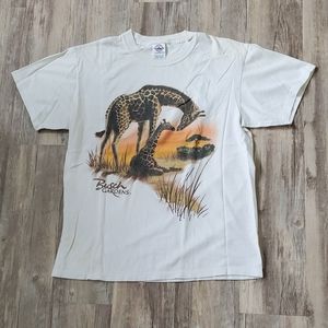 FREE‼️ with bundle giraffe t-shirt